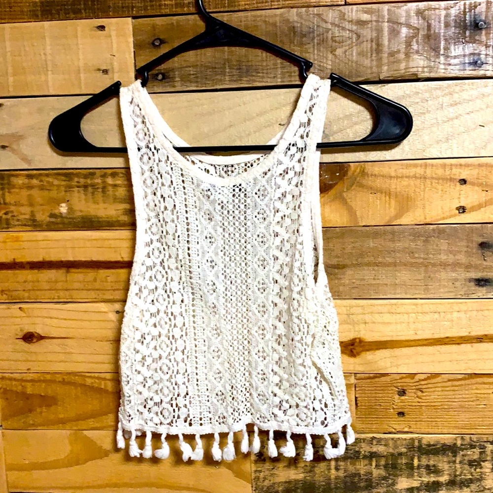 Cute small lace styled tank, hippie style.